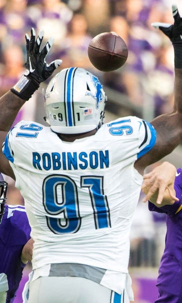 Robinson knocking down passes for NFC North-leading Lions